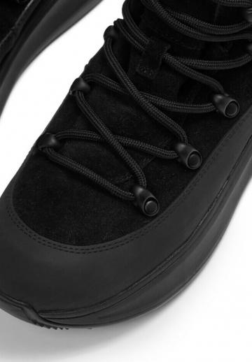 Сапожки на танкетке