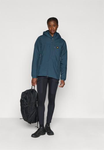 Спортивная куртка