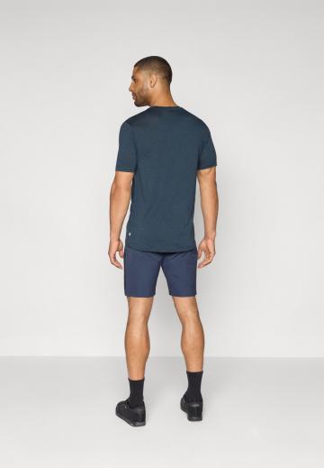 Спортивныве шорты