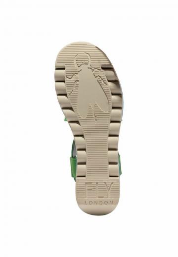 Босоножки на танкетке