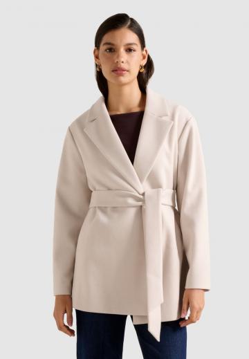 Короткое пальто