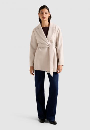 Короткое пальто