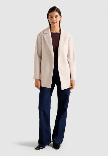 Короткое пальто