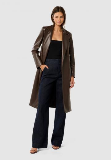 Пальто из искусственной кожи