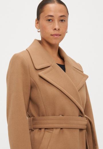 Шерстяное пальто