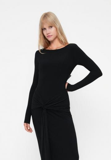 Платье футляр