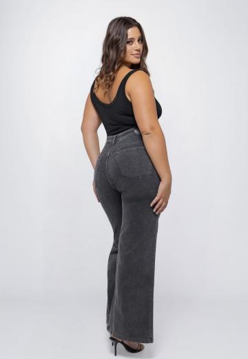 Клешеные брюки