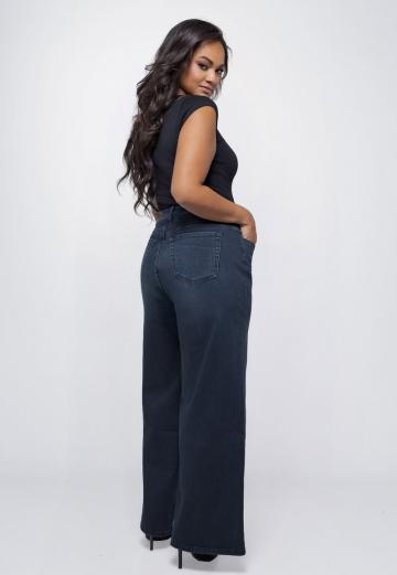 Клешеные джинсы