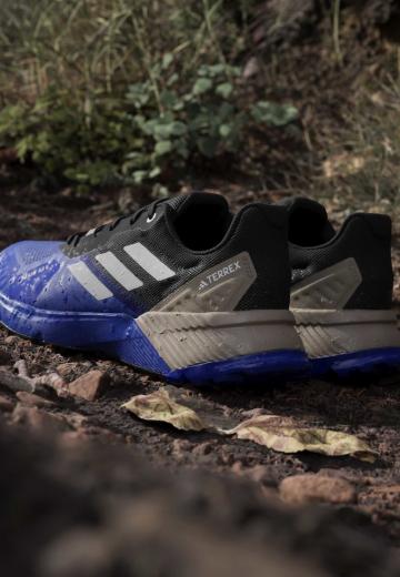 Беговые кроссовки