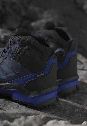 Походные ботинки