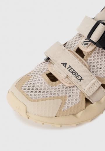 Спортивные сандалии