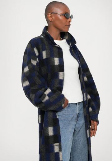 Джинсы бойфренда