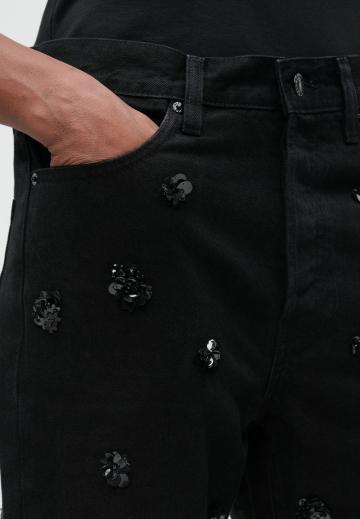 Прямые джинсы