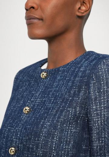 Короткая куртка