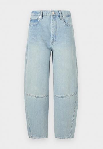 Джинсы бойфренда