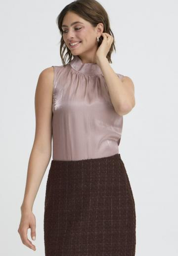Блузка без рукавов