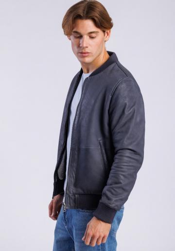 Куртка бомбер