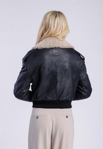 Кожаная куртка