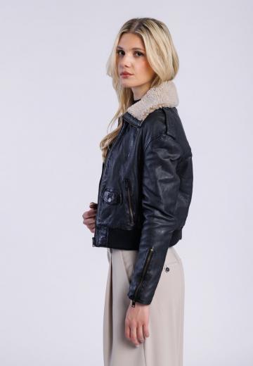 Кожаная куртка