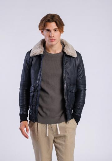 Кожаная куртка