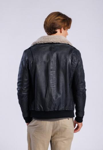 Кожаная куртка