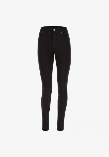 Короткие джинсы