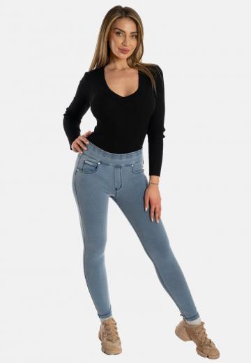 Узкие джинсы