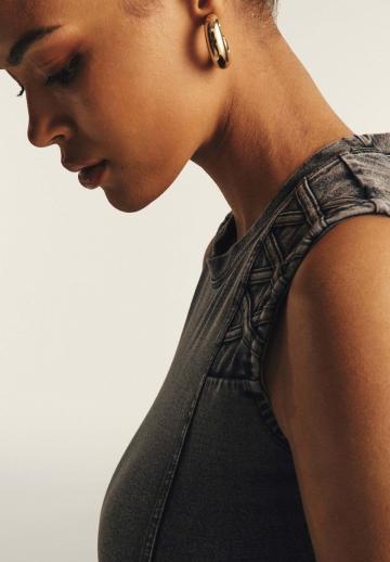 Спортивный топ