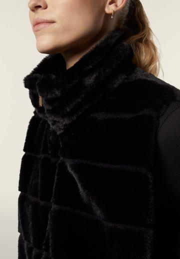 Пуховой жилет