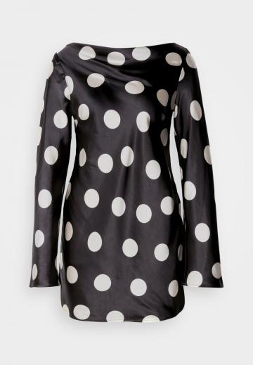 Короткое платье