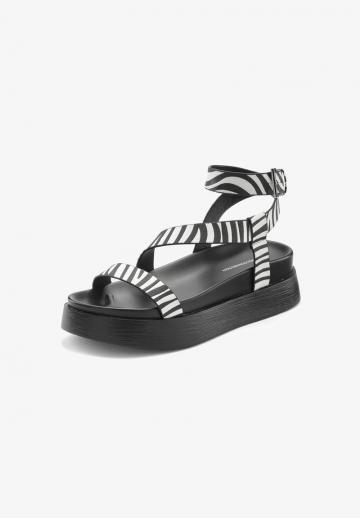 Босоножки на платформе