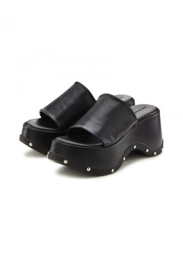 Босоножки на каблуке