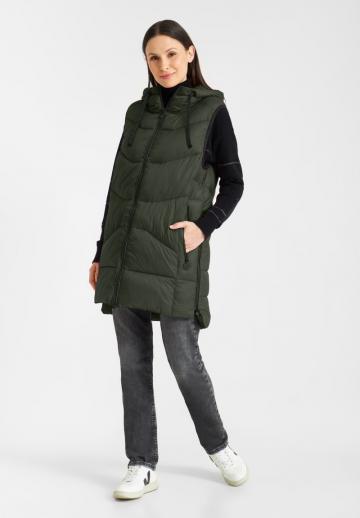 Длинный жилет