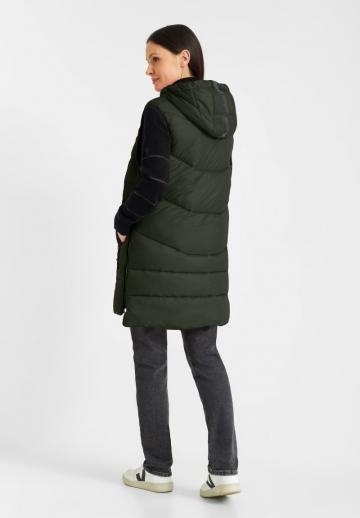 Длинный жилет