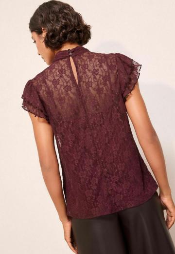 Кружевная блузка