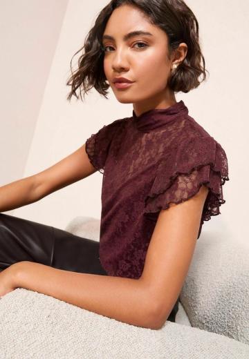 Кружевная блузка