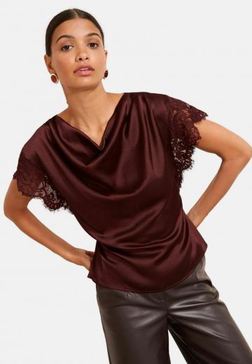 Атласная блузка