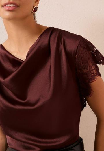 Атласная блузка