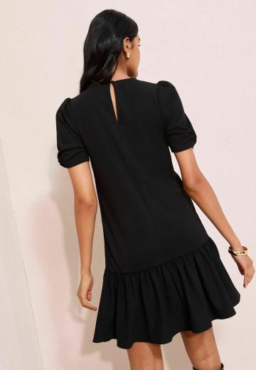 Короткое платье