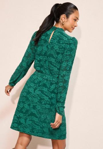 Короткое платье