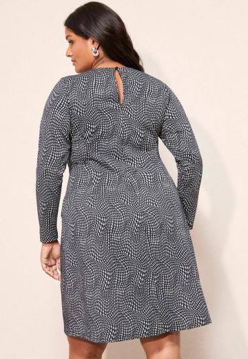 Вязаное платье