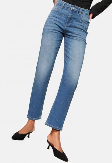 Короткие джинсы
