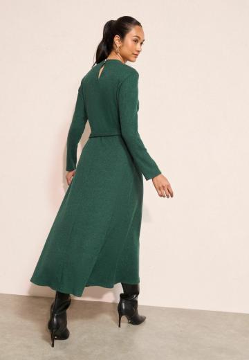 Вязаное платье