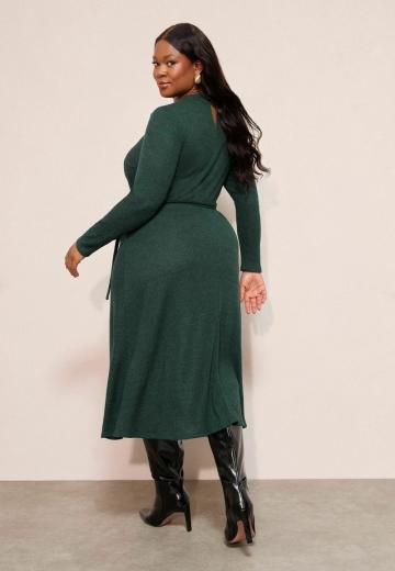 Вязаное платье