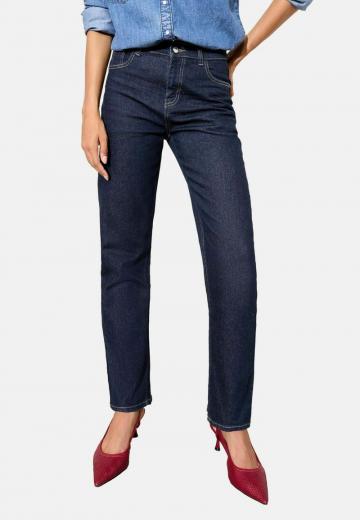 Прямые джинсы