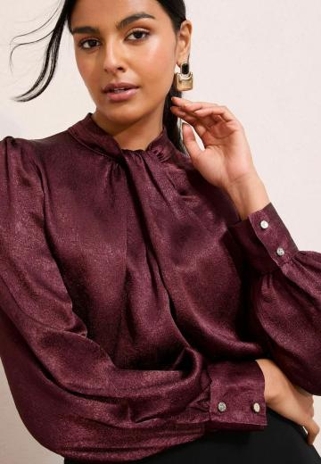 Атласная блузка