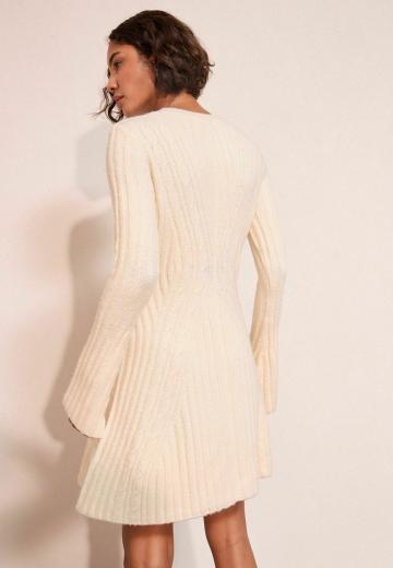 Вязаное платье