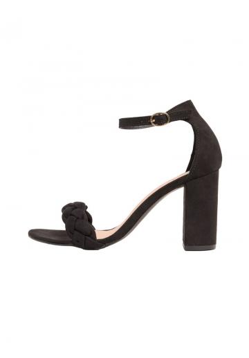 Гандбольные кроссовки