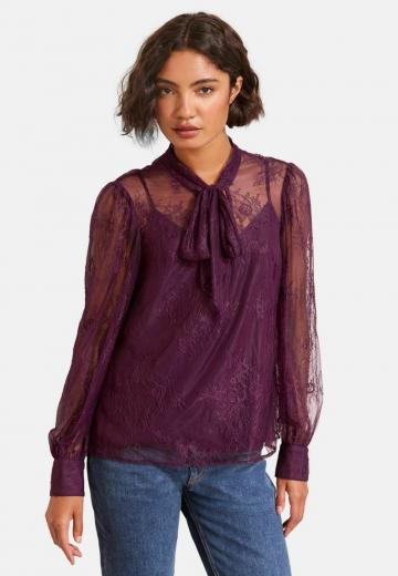Кружевная блузка