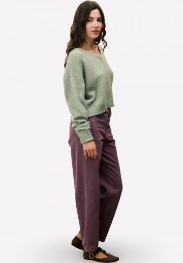 Пуловер с вырезом V